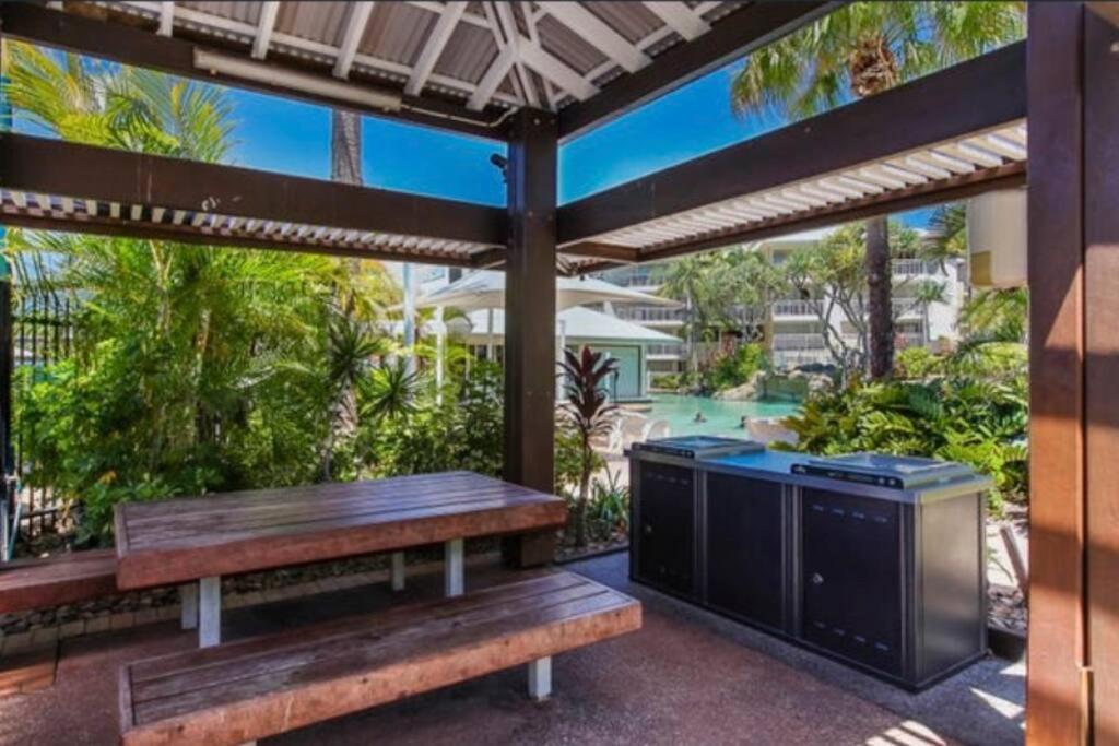 Resort Queen Studio At Alex Beach Resort Alexandra Headland Εξωτερικό φωτογραφία
