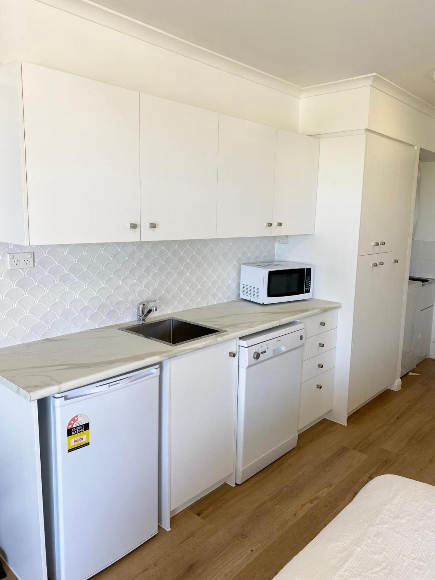 Resort Queen Studio At Alex Beach Resort Alexandra Headland Εξωτερικό φωτογραφία