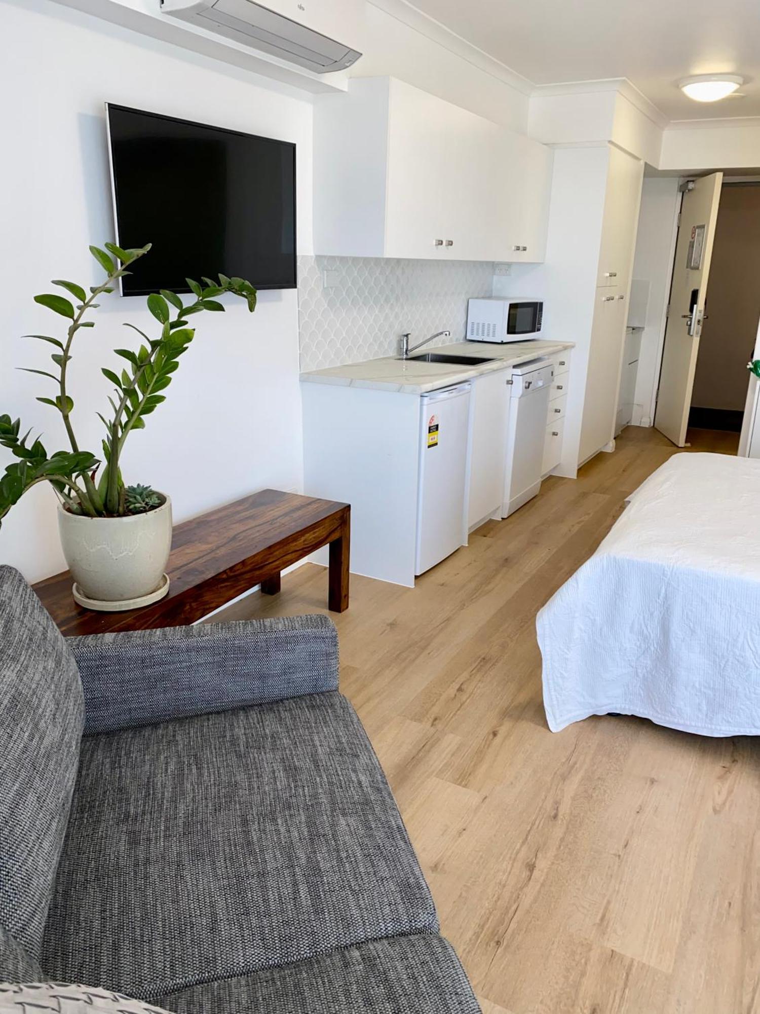 Resort Queen Studio At Alex Beach Resort Alexandra Headland Εξωτερικό φωτογραφία